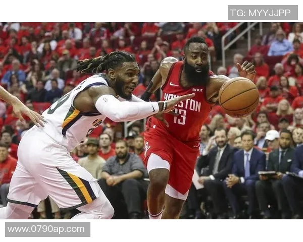 火箭队与网队激战正酣谁能在季后赛中脱颖而出争夺冠军荣耀